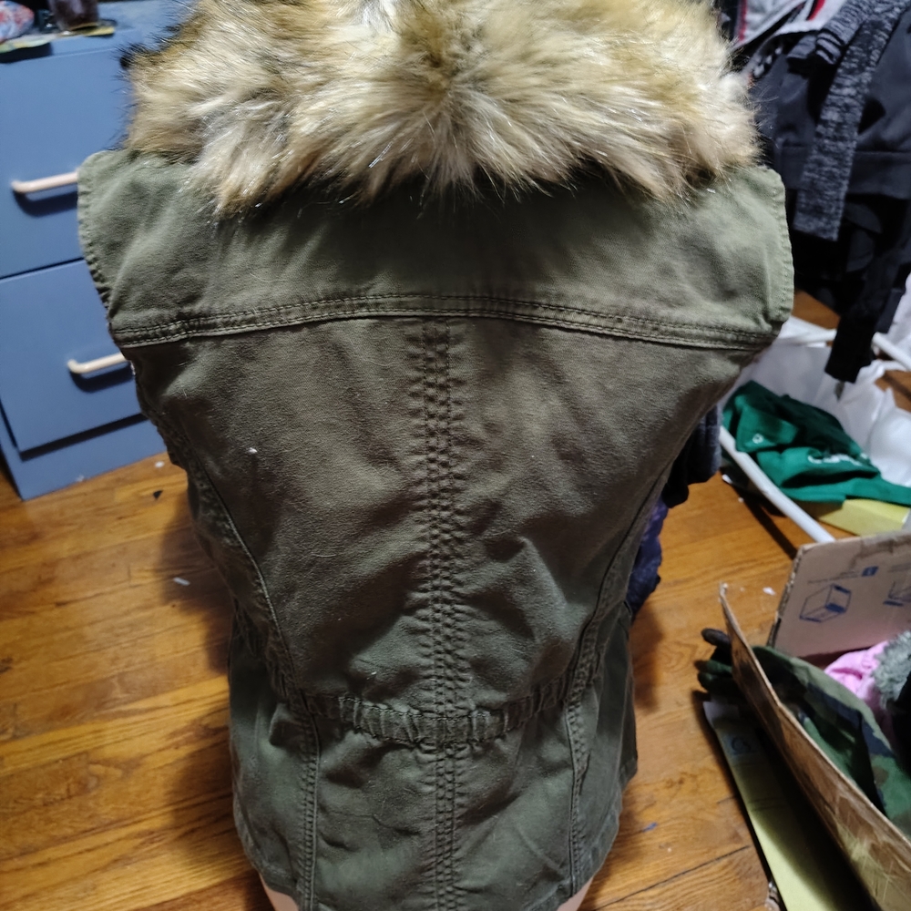 NWT Vintage America Green Zipper Vest W/Removable Fur Trim - Picture 5 of 12
